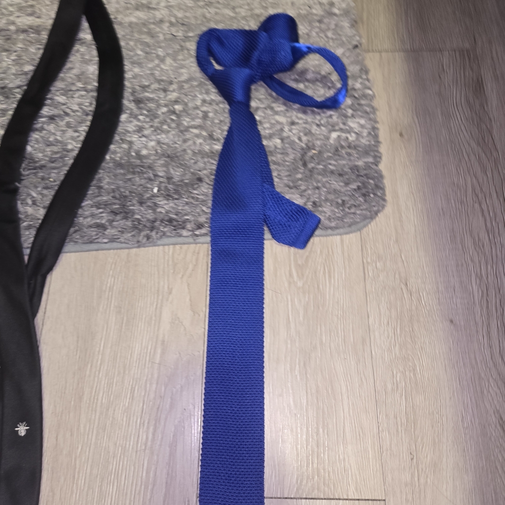 Guess Men's Knit Tie in Royal Blue - Picture 7 of 15